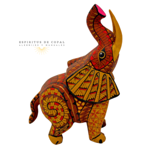 Alebrije Elefante / Tallado en Madera de Copal / Espíritus de Copal / Oaxaca