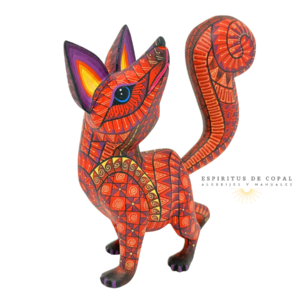 Alebrije Zorro Elegante / Tallado en madera de copal / Espíritus de Copal / Oaxaca