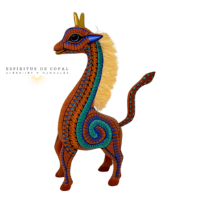 Alebrije Jirafa / Visión Serena / Tallado en madera de copal / Espíritus de Copal / Oaxaca