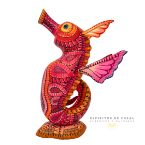 Caballito de Mar Coralino / Dulzura del Océano / Tallado en madera de copal / Espíritus de Copal / Oaxaca