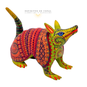 Alebrije Armadillo / Fortaleza Natural / Tallado en madera de copal / Espíritus de Copal / Oaxaca