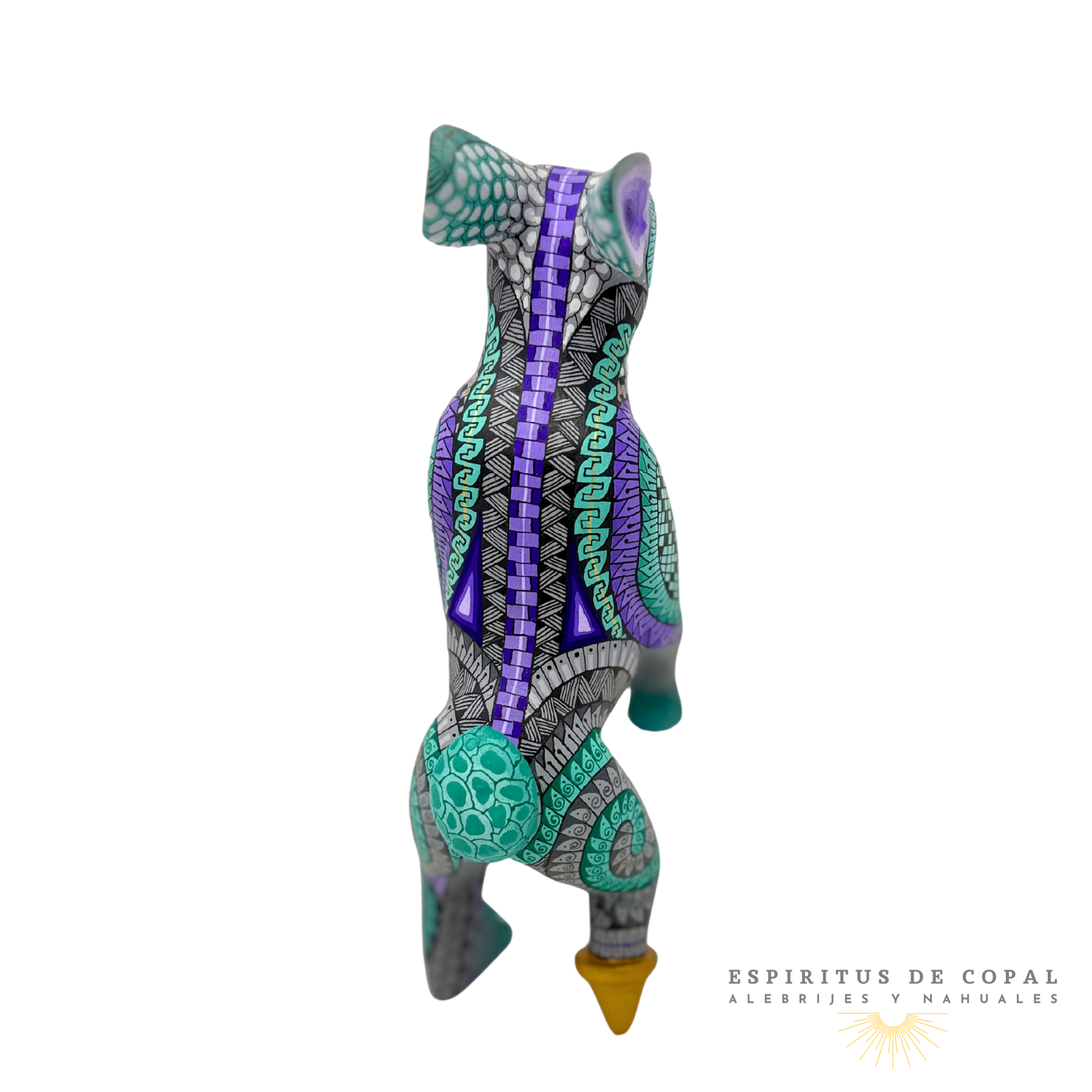 Alebrije Conejo Pirata / Tallado en Madera de Copal / Espíritus de Copal / Oaxaca - Image 5